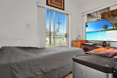 19897 NW 62nd Ave, Hialeah, FL 33015 - Photo 12