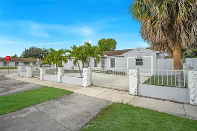 19897 NW 62nd Ave, Hialeah, FL 33015 - Photo 24