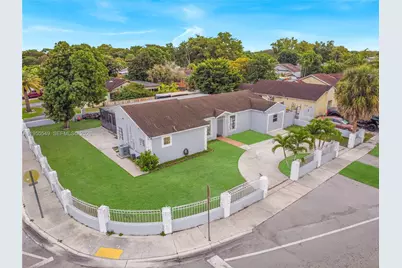 19897 NW 62nd Ave, Hialeah, FL 33015 - Photo 1