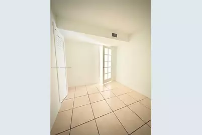 9310 Fontainebleau Blvd #203, Miami, FL 33172 - Photo 10
