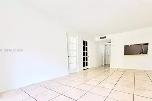 9310 Fontainebleau Blvd, Miami, FL 33172 - Photo 4