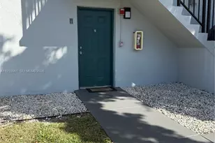 7120 NW 179th St, Hialeah, FL 33015 - Photo 1