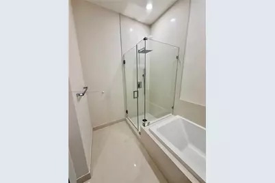 45 SW 9th St #4606, Miami, FL 33130 - Photo 20