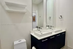 45 SW 9th St, Miami, FL 33130 - Photo 40