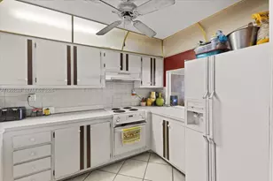 9495 Evergreen Pl, Davie, FL 33324 - Photo 6