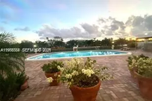 401 Golden Isles Dr, Hallandale Beach, FL 33009 - Photo 24