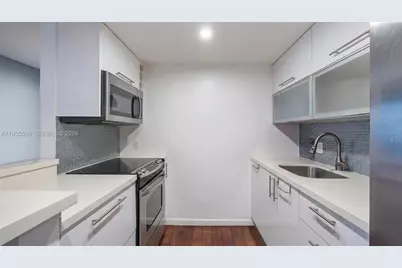 227 Michigan Ave #405, Miami Beach, FL 33139 - Photo 12
