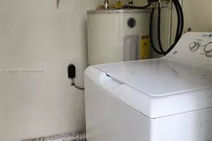 11401 SW 57th St, Miami, FL 33173 - Photo 34