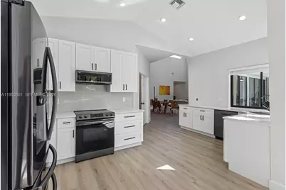 10122 Canoe Brook Circle, Boca Raton, FL 33498 - Photo 28