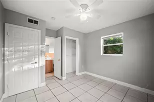 701 N 70th Ave, Hollywood, FL 33024 - Photo 12