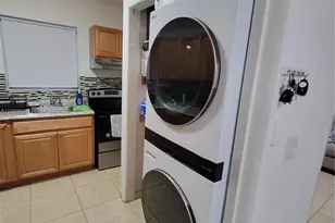 11048 SW 2nd St, Sweetwater, FL 33174 - Photo 6