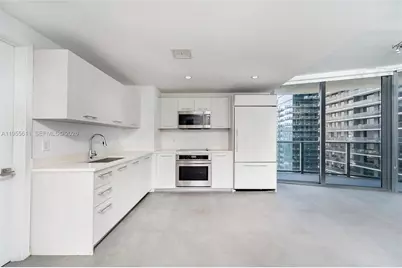 45 SW 9th St #3401, Miami, FL 33130 - Photo 4