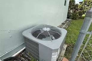 331 W 17th St, Hialeah, FL 33010 - Photo 8