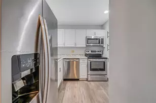 2641 Gately Dr W, Boynton Beach, FL 33415 - Photo 10