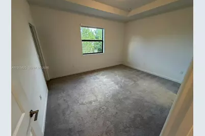 21001 NE 8th Ave, Miami, FL 33179 - Photo 20