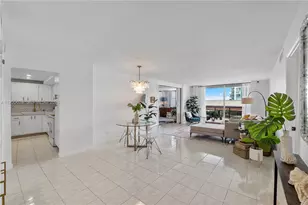 6039 Collins Ave, Miami Beach, FL 33140 - Photo 1