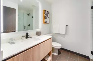 398 NE 5th St, Miami, FL 33132 - Photo 12