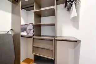 398 NE 5th St, Miami, FL 33132 - Photo 14