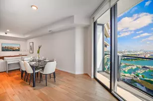 398 NE 5th St, Miami, FL 33132 - Photo 4