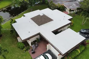 5700 White Hickory Cir, Tamarac, FL 33319 - Photo 12