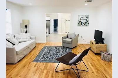2375 NE 185th St, Miami, FL 33180 - Photo 2