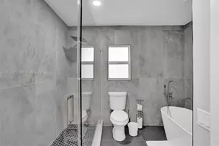 63 SE 5th Ave, Deerfield Beach, FL 33441 - Photo 14