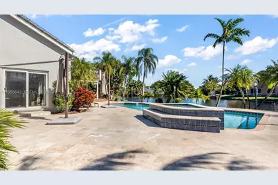 10110 SW 3rd St, Plantation, FL 33324 - Photo 72