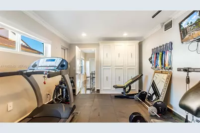 10110 SW 3rd St, Plantation, FL 33324 - Photo 54