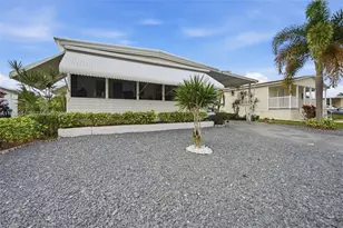 1981 SW 83rd Ave, Davie, FL 33324 - Photo 4