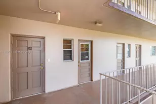 8161 SW 24th Ct, Davie, FL 33324 - Photo 6