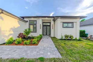 920 SE 5th Terrace, Cape Coral, FL 33990 - Photo 2