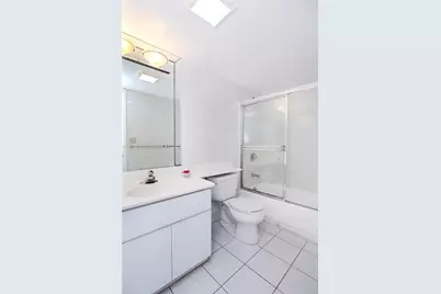 2555 Collins Ave #1804, Miami Beach, FL 33140 - Photo 10