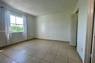 8260 SW 210th St, Cutler Bay, FL 33189 - Photo 2