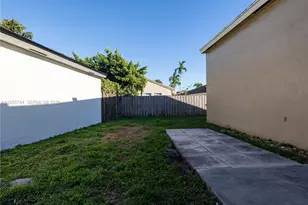 200 W Riverbend Dr, Sunrise, FL 33326 - Photo 48