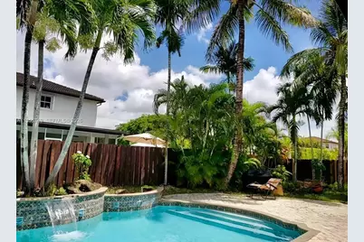 18121 SW 152nd Ct, Miami, FL 33187 - Photo 12