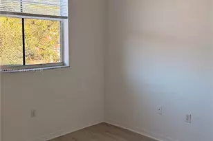 10686 SW 8th St, Pembroke Pines, FL 33025 - Photo 12