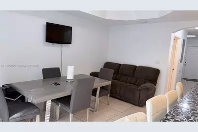 10686 SW 8th St #205, Pembroke Pines, FL 33025 - Photo 8