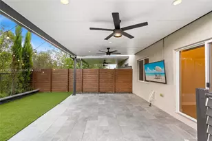 1921 SE 8th Pl, Homestead, FL 33034 - Photo 4