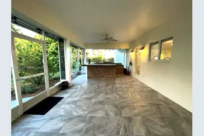 19695 SW 206th St, Miami, FL 33187 - Photo 16