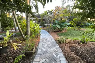 19695 SW 206th St, Miami, FL 33187 - Photo 18