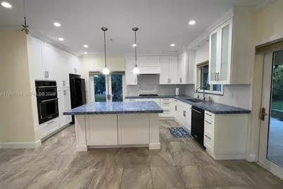 19695 SW 206th St, Miami, FL 33187 - Photo 6