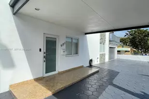 901 NW 22nd Pl, Miami, FL 33125 - Photo 2