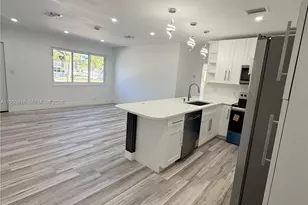 136 N Evergreen Dr, Lake Park, FL 33403 - Photo 10