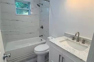 136 N Evergreen Dr, Lake Park, FL 33403 - Photo 16