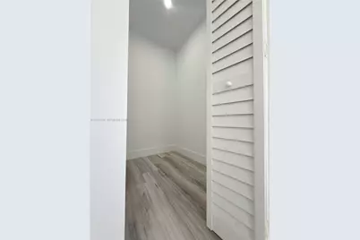 136 N Evergreen Dr, Lake Park, FL 33403 - Photo 14