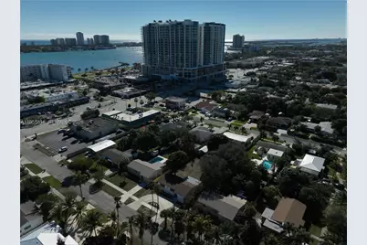 136 N Evergreen Dr, Lake Park, FL 33403 - Photo 32