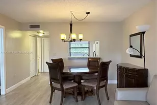 901 Colony Point Cir, Pembroke Pines, FL 33026 - Photo 14