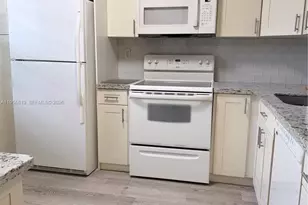 901 Colony Point Cir, Pembroke Pines, FL 33026 - Photo 6