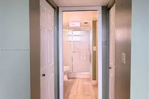 901 Colony Point Cir, Pembroke Pines, FL 33026 - Photo 24