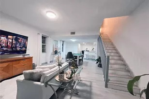 1303 Presidio Dr, Weston, FL 33327 - Photo 14